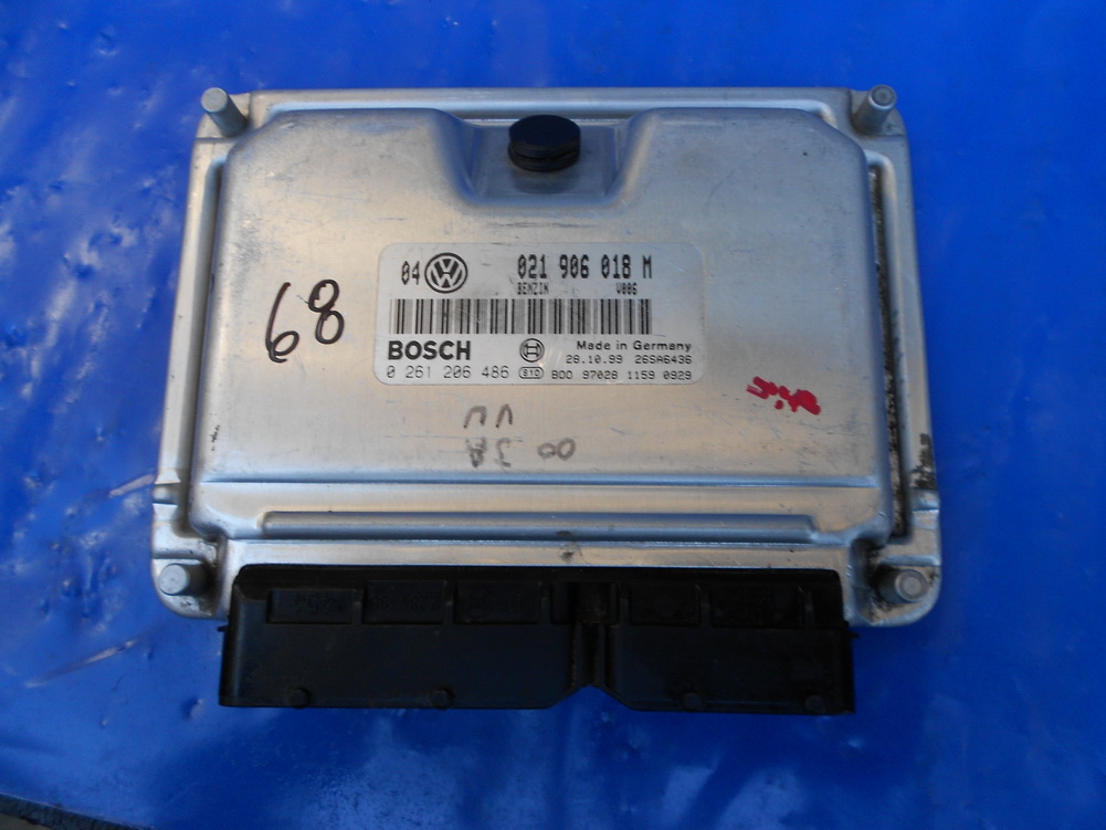 021906018M Volkswagen VW Jetta GTI ECU Engine Control Module 021906018M